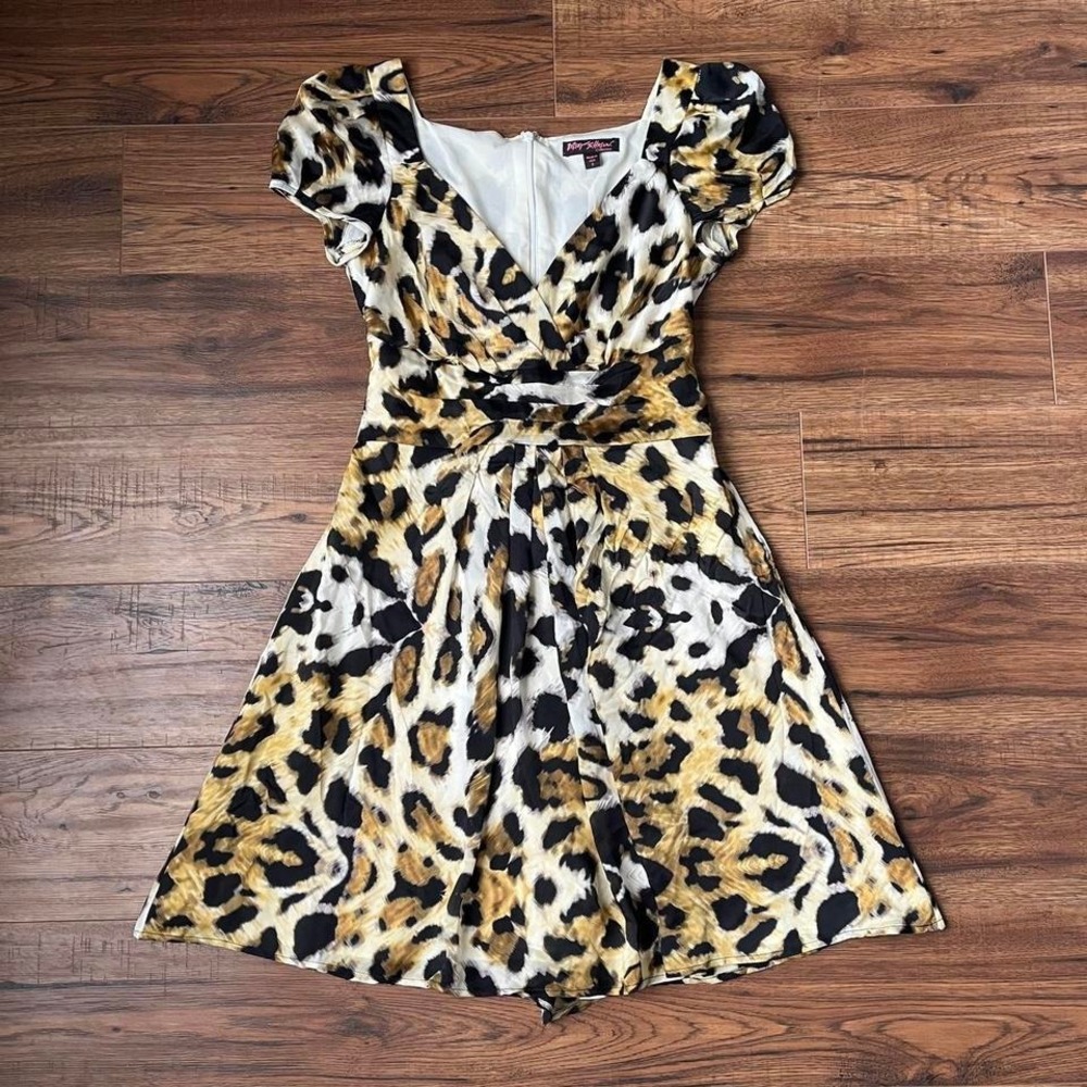 Betsey Johnson Y2K Leopard‎ Print Silk Dress Wrap Cap Sleeve Women 8 Glam Party